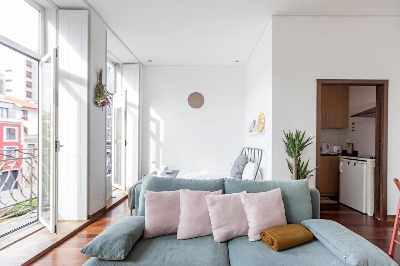 Bonjardim W/ Balcony By Lovelystay Apartament Porto