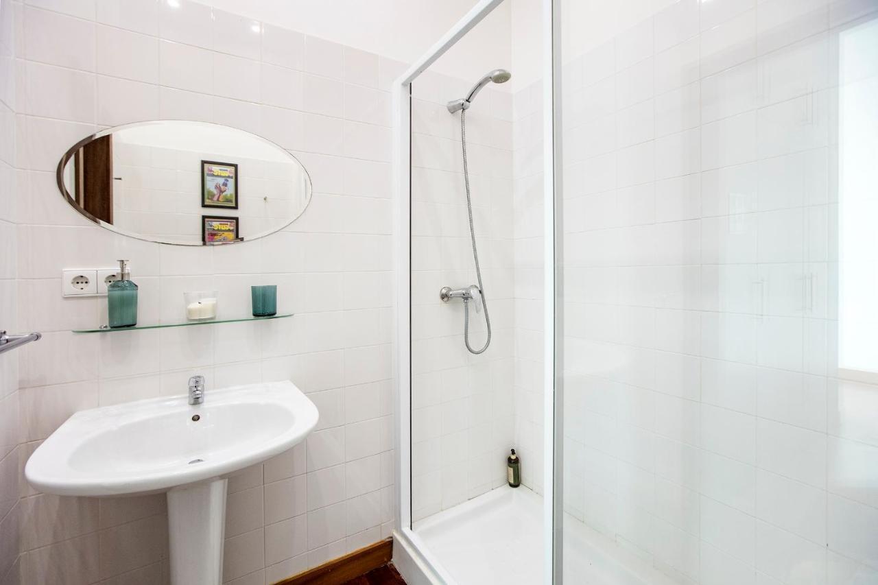 Apartament Bonjardim W/ Balcony By Lovelystay